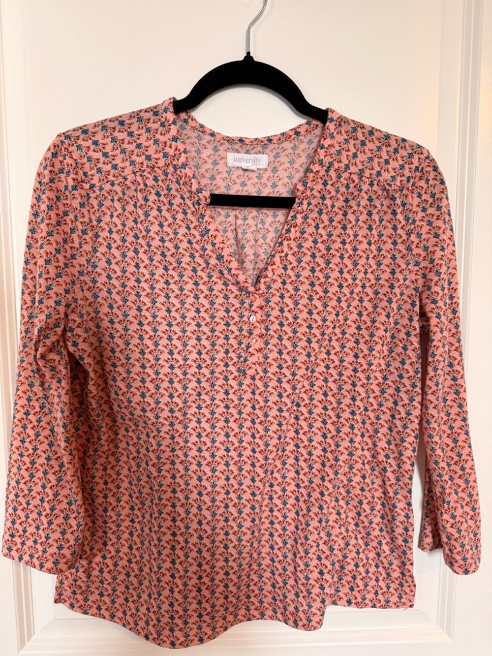 University Club - Pink Floral V-Neck Blouse